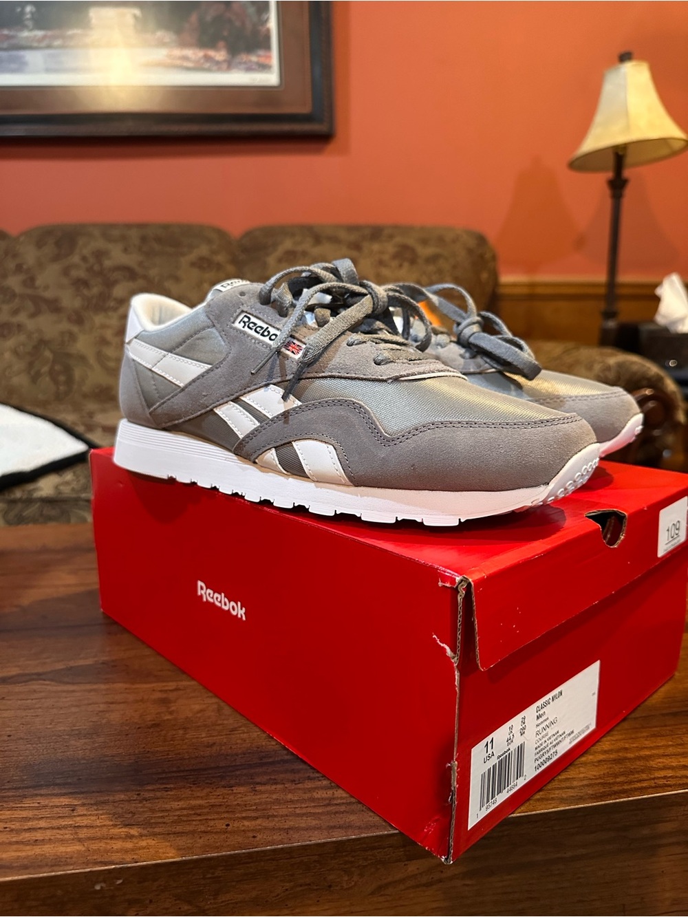 Reebok Men's Gray and White Nylon Low-Top Sneakers